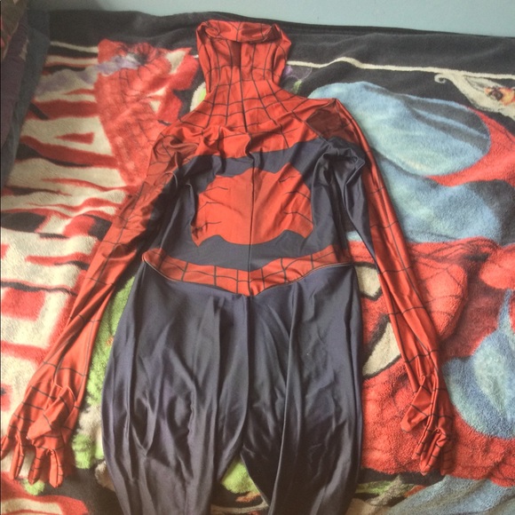 Spider-Man Costume - Picture 3 of 5
